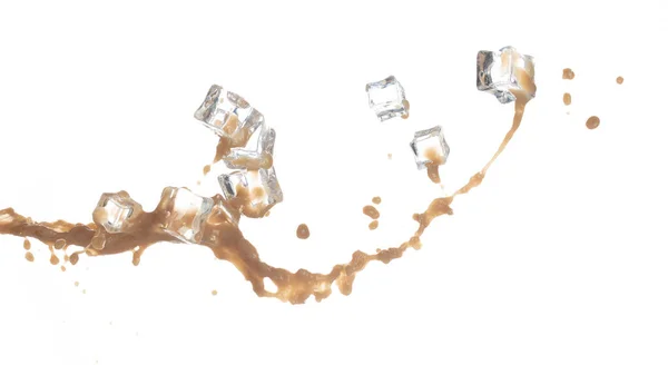 Süt Çayı Buz Küpü Şekil Olarak Serinliyor Sütlü Buzlu Kahve — Stok fotoğraf