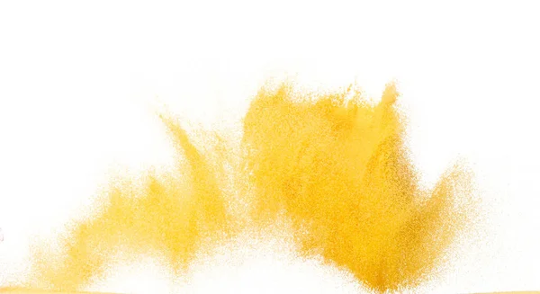 小尺寸黄沙飞散 金黄芝士沙粒波爆裂 抽象云雾飞行 黄色的沙子飞溅在空气中 白色背景隔离高速快门窗 — 图库照片