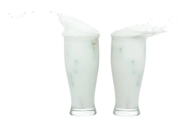 Daglig Mjölk Vit Lotion Droppe Flyga Stänk Mjölkkräm Hälla Spillet — Stockfoto