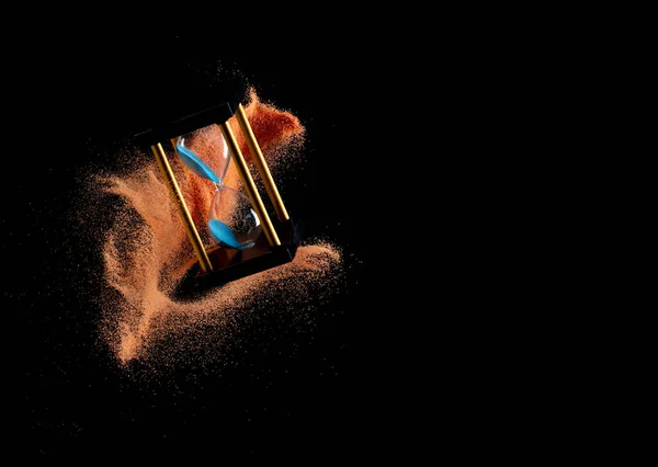 Κλεψύδρα Πετάει Στον Αέρα Ζωή Είναι Πορτοκαλί Άμμος Γύρω Από — Φωτογραφία Αρχείου