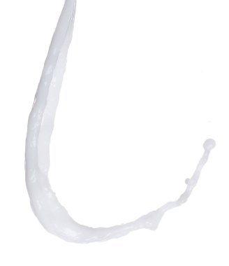 Sütlü yoğurt, beyaz su damlası, sinek şeklinde. Süt losyonu havada yüzer. Süt nemlendiricisi patlaması. Kanat çırpıyor. Beyaz arkaplan yüksek hız deklanşör dondurma hareketini izole etti