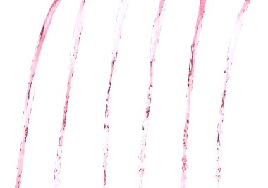 Havadaki sıçramadan kaynaklanan kırmızı meyve suyu. Gökyüzünden su kırmızı domates dökülüyor ve saf doğal olarak arıtılıyor. Su sıçratma akışının şarap şekli beyaz arkaplan üzerinde kutlanır izole