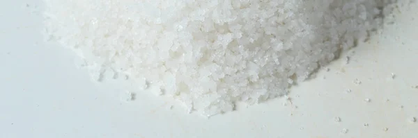 Conjunto Pilha Sal Sais Grão Branco Cristalino Derramando Para Baixo — Fotografia de Stock