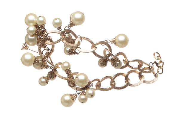 パールビーズのスタイルのネックレスは 空気中を飛ぶ ファッション装飾アイテムのための宝石として深海パールビーズのネックレス より多くのスタイルを追加するためのファッション装飾ネックレス 隔離された白い背景 — ストック写真