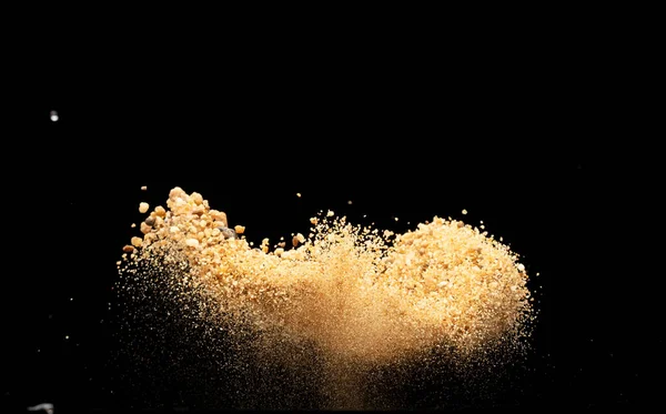 Big Size Sand Fliegt Explosion Goldene Kornwelle Explodieren Abstrakte Wolkenfliege — Stockfoto