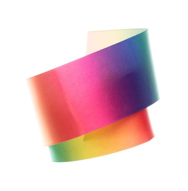 Gökkuşağı kurdelesi havada düz uçuyor ve kıvrımları parlak. Hediyelik doğum günü partisi için gökkuşağı lgbt kurdelesi süslemek ve kumaştan uzun düz kumaş yapmak için. Beyaz arkaplan