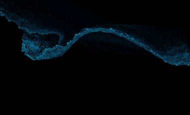 Kıvrımlı uçan mavi dantel kumaş parçası, havaya düşen mavi dantel kumaş parçası. Siyah arkaplan izole, koyu gölgeleme ortamı