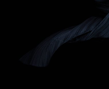 Mavi Drapery kumaşı kıvrımlı uçuyor, tekstil mavisi kumaş parçası havaya düşüyor. Siyah arkaplan izole, koyu gölgeleme ortamı