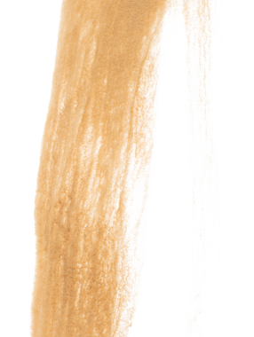 Küçük ölçekli kum patlaması, altın tahıl dalgası patlaması. Soyut bulut sineği. Sarı renkli kum, havaya silis sıçratıyor. Beyaz arka plan izole edilmiş yüksek hızlı deklanşör, dondurucu atış