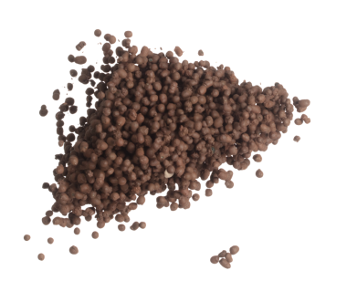 Çamur drenajı minicik top yere dökülüyor, havada patlıyor. Clay Drainage topu yüzen şekil şeklinde sıçrıyor. Beyaz arkaplan yüksek hız deklanşör dondurma hareketini izole etti