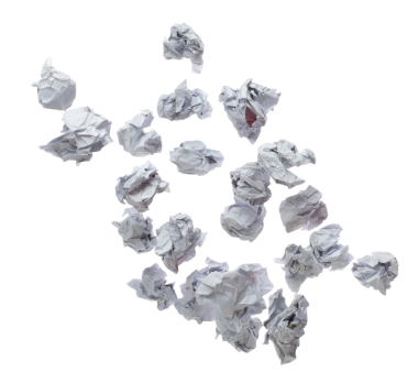 Buruşuk kağıt top, hayal kırıklığının, gözden çıkarılmış fikirlerin, izole edilmiş beyaz arkaplanın sembolüdür. Buruşuk kağıt küre yaratıcı süreç, problem çözme, potansiyel yenilik. Birçok kağıt geri dönüşüm açısı