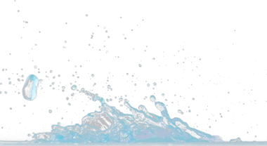 Crown Water, damlacıklar ve dalgalar halinde çırpınan şekiller yaratmak için nesnenin üzerine su sıçratır. Crown sudan nesneye dalgalı hareketle kavisli düşüş patlaması yapıyor. Siyah arkaplan izole