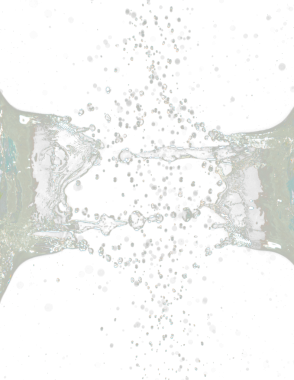 Crown sudan nesneye dalgalı hareketle kavisli düşüş patlaması yapıyor. Siyah arka plan izole. Crown Water damlacıklar ve dalgalar halinde çırpınan şekil yaratmak için nesnenin üzerine su sıçrar..