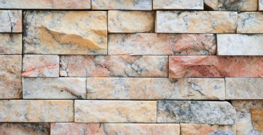 Açık hava duvar kiremitleri, doğal taş duvar arkaplanı, ön kiremitler