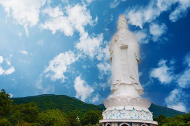 Linh Ung Pagoda Vietnam Danang şehirde kadın Buddha heykeli.