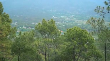 Bu video Hamirpur Himchal Pradesh Hindistan 'da kaydedilmiştir. 