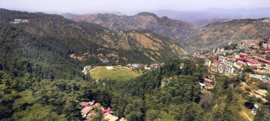 Gündüz vakti Shimla Hills 'in manzara manzarası Himachal Pradesh Inida 04