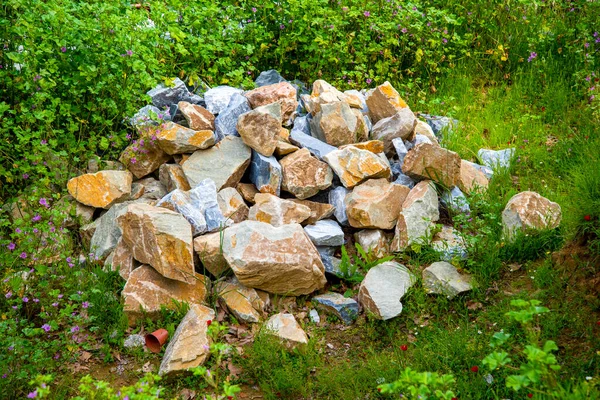 산더미같은 바위들 — 스톡 사진