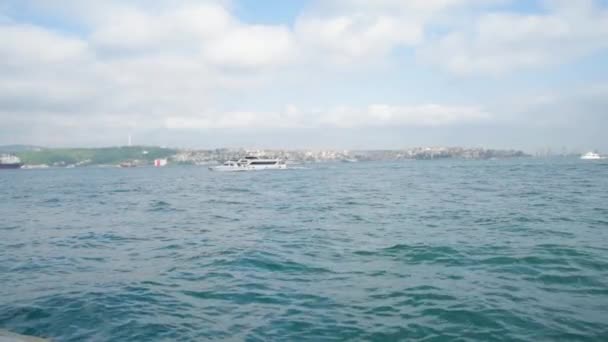 Barco Ferry Día Verano Soleado Mar Concepto Turismo Viajes — Vídeos de Stock