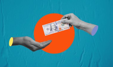 Büyük işadamı, mavi kağıt üzerine para veriyor. Sanat kolajı, ekonomi ve iş dünyası.