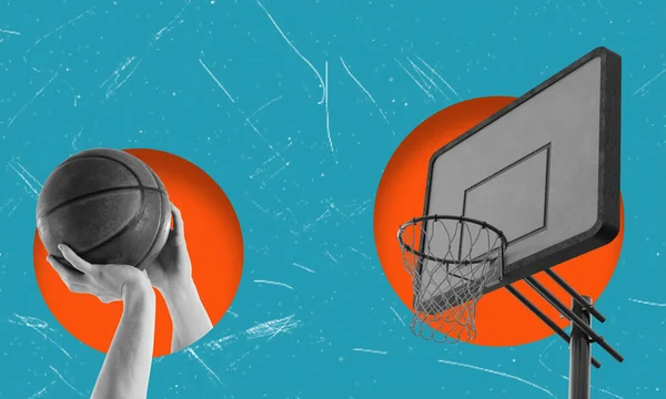 Modern sanat kolajı bir adamın elini mavi arka planda bir sepetin içine basket topuyla tasvir ediyor. Online oyun konsepti. Reklam için boşluk kopyala