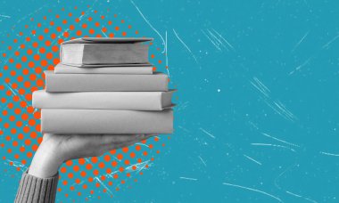 Sanat kolajı, el ele tutuşma kütüphaneden bir yığın kitap, mavi arka planda metin için yeri olan bir depo. Eğitim ve öğrenme birlikte oluşturma.