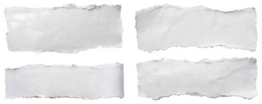 Beyaz arka planda bir takım beyaz kağıtlar. Bu kavram...