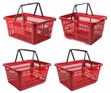 Beyaz arka planda kırmızı plastik alışveriş sepetleri. Mağazalar için tasarım kavramı.