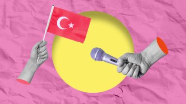 Kolaj sanatı, Türkiye bayrağını tutan el kolajı, diğer yandan mikrofon. Türkiye 'de pembe arka plan ile ilgili röportaj kavramı.