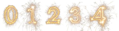 Sıfırdan dörde kadar parıldayan parlak sayılar beyaz arka planda parlıyor, neşe ve kutlamayı simgeliyor. Yılbaşı ve dönüm noktası partileri gibi etkinlikler için mükemmel..