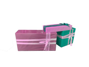 Kurdeleli üç hediye kutusu ve pembeyle yay ve yeşil beyaz üzerine izole edilmiş, kopyalama alanı
