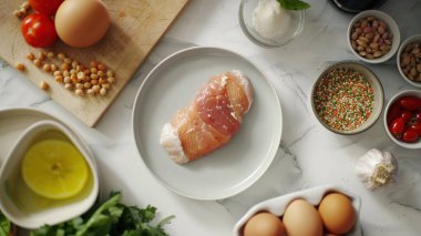 Karbonhidratlara odaklanarak, dengeli bir maraton öncesi yemeği hazırlama süreci