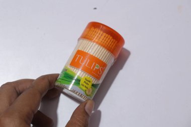 Ayurvedic Tahta Kürdan Beyaz Arkaplanda, Hyderabad Hindistan 'da izole edilmiştir.