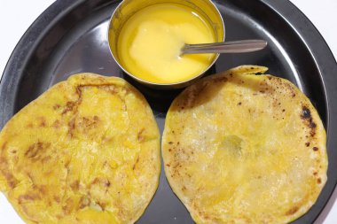 Hint özel yemeği Bobbatlu veya Bhakshalu Ugadi festivali için bir telugu tatlısı