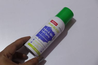Tuvaletten Önce ve Sonra Deodorantlama ve dezenfekte için PeeBuddys