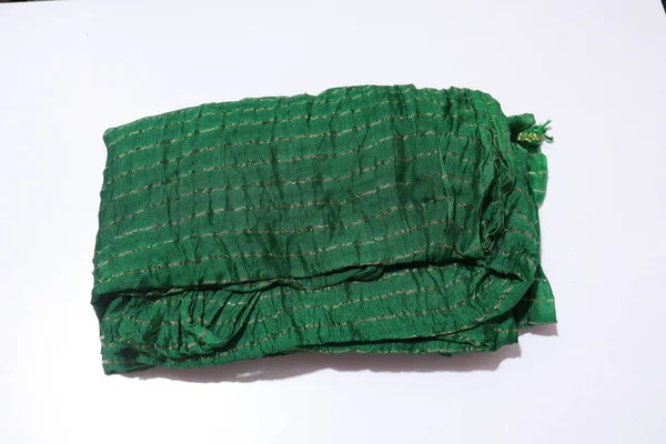 Handgefertigte Dupatta Grüner Farbe Isoliert Auf Weißem Hintergrund — Stockfoto