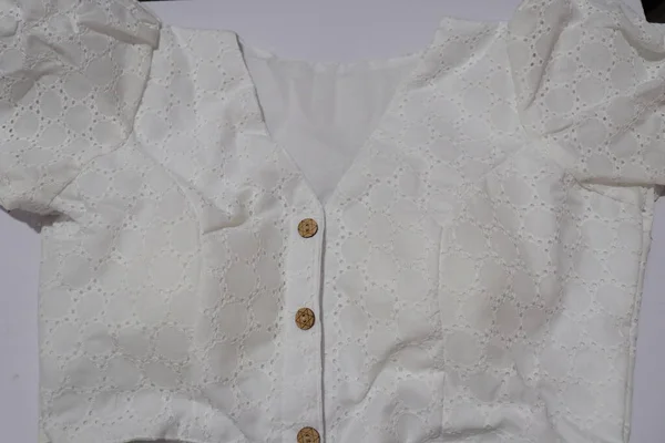 Kobieta Casual Pure Cotton Readymade Bluzka Izolowana Białym Tle — Zdjęcie stockowe