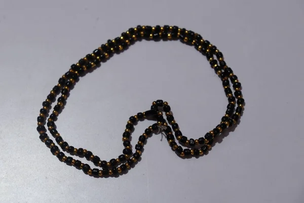 Chaîne Perles Noires Traditionnelles Ethniques Pour Femmes — Photo