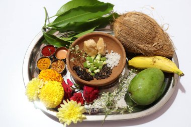 Ugadi Telugu Yeni Yıl ve hrula Pachadi.