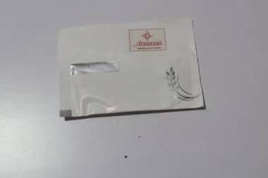 Asıl kutuda makyaj seti görünümü