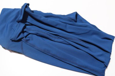 Hyderabad, Hindistan 'da beyaz arka planda izole edilmiş Kadın Spor tişörtü.