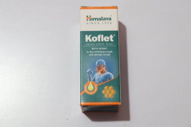 Ballı koflet öksürük şurubu manzarası 