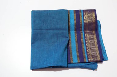 Kadın Mavi El Yapımı Sari Beyaz Arkaplanda İzole Edildi