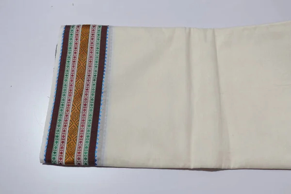 Colorido Tradicional Saree Aislado Sobre Fondo Blanco — Foto de Stock