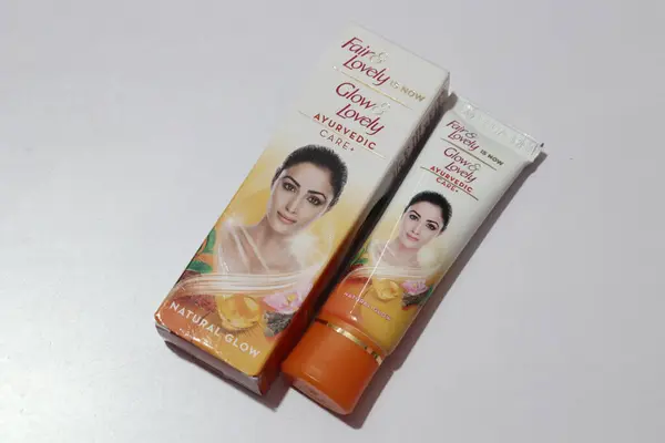 Brilho Ayurvédico Lovely Natural Face Cream Isolado Fundo Branco Hyderabad — Fotografia de Stock