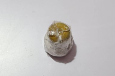 Beyaz mantarlı el yapımı şişe mantarı görünümü