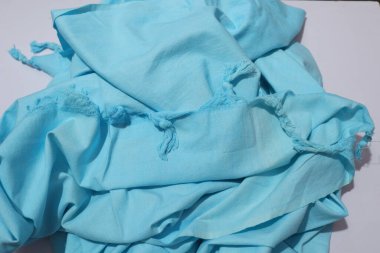 Geleneksel El Yapımı Sari Beyaz Arkaplanda İzole Edildi