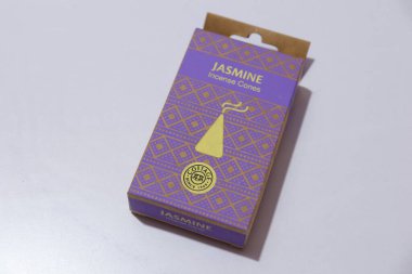 Yasemin aromalı tütsü konilerinin üst görünümü