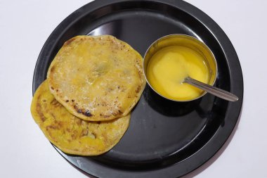 Hint özel yemeği Bobbatlu veya Bhakshalu Ugadi festivali için bir telugu tatlısı