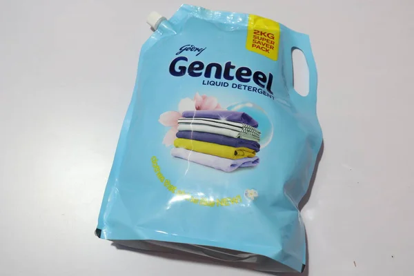 Vista Nova Embalagem Plástico Detergente Líquido Genteel — Fotografia de Stock